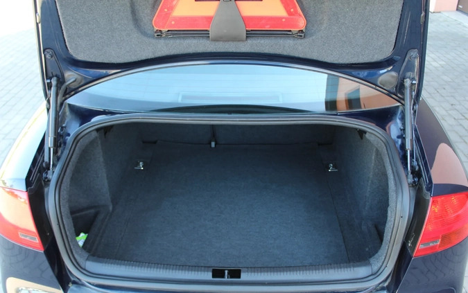 Audi A4 cena 16800 przebieg: 438000, rok produkcji 2006 z Sobótka małe 562